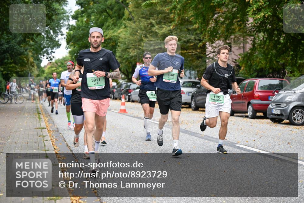 21.09.2025 - PSD Bank Halbmarathon Dr. Thomas Lammeyer http://msf.ph/oto/8923729 21.09.2025 10:43:05 Laufen 3911, 4062, 1724, 1133, 4915 meine-sportfotos.de