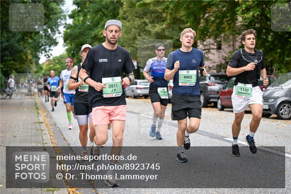 21.09.2025 - PSD Bank Halbmarathon Dr. Thomas Lammeyer http://msf.ph/oto/8923745 21.09.2025 10:43:06 Laufen 3911, 4062, 1724, 1133 meine-sportfotos.de
