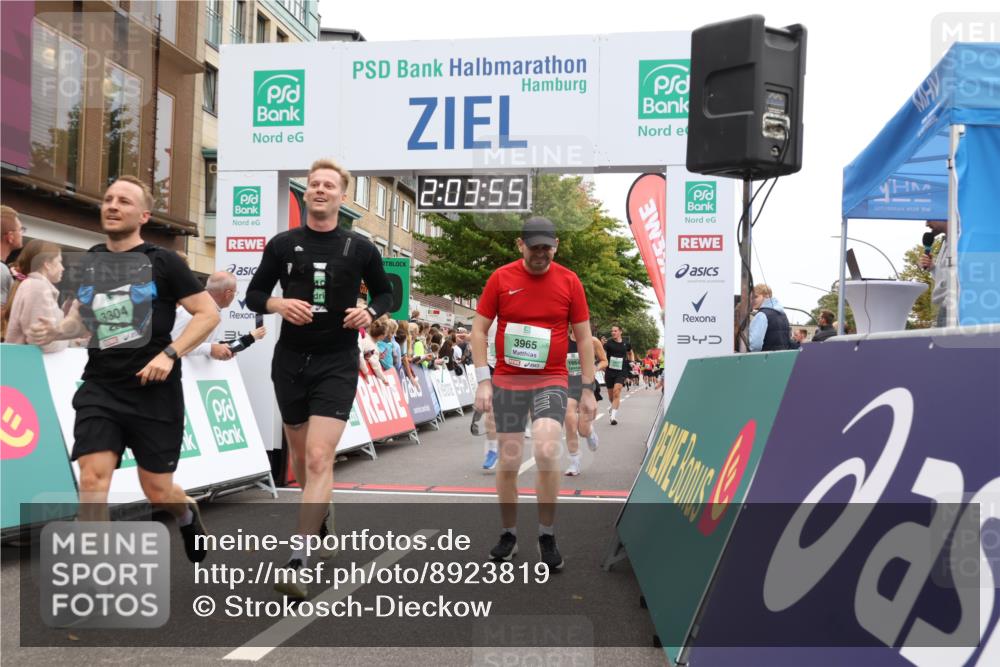 21.09.2025 - PSD Bank Halbmarathon Strokosch-Dieckow http://msf.ph/oto/8923819 21.09.2025 12:03:18 Ziel 1141, 1458, 1664, 2337, 2400, 2457, 2629, 2821, 3113, 3965, 3986 meine-sportfotos.de