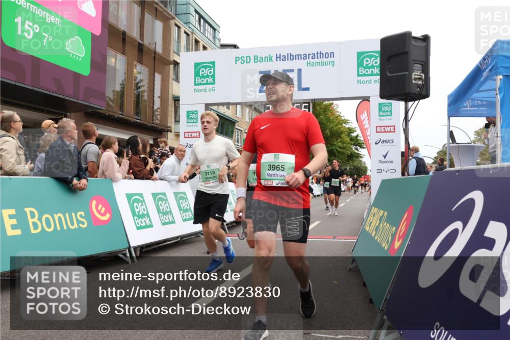 21.09.2025 - PSD Bank Halbmarathon Strokosch-Dieckow http://msf.ph/oto/8923830 21.09.2025 12:03:20 Ziel 1141, 1458, 1664, 2337, 2400, 2457, 2821, 3113, 3965, 3986 meine-sportfotos.de