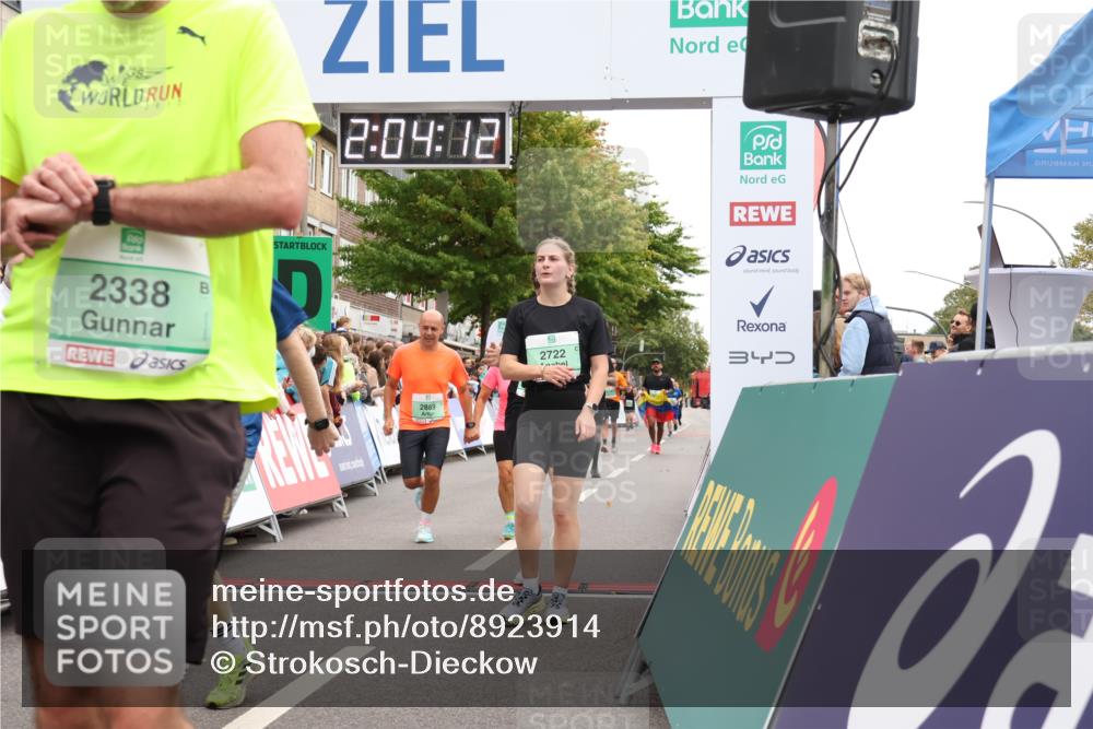 21.09.2025 - PSD Bank Halbmarathon Strokosch-Dieckow http://msf.ph/oto/8923914 21.09.2025 12:03:36 Ziel 1160, 2338, 2520, 2565, 2722, 2787, 2798, 2888, 2889, 3189, 3248 meine-sportfotos.de