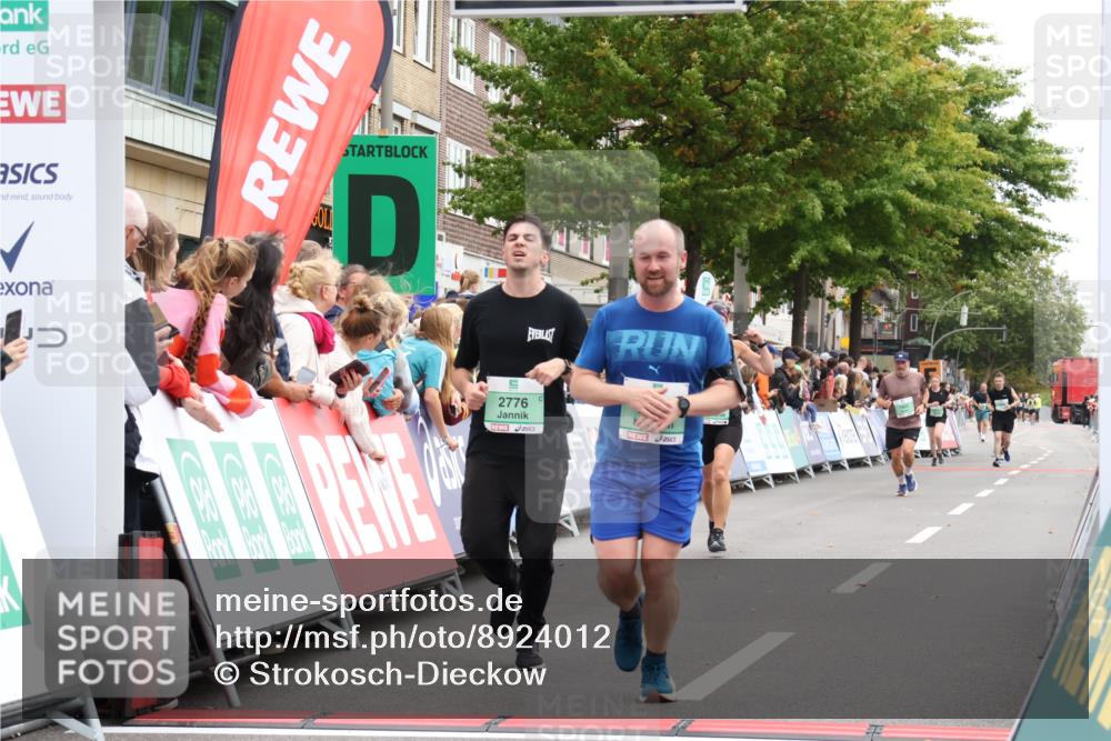 21.09.2025 - PSD Bank Halbmarathon Strokosch-Dieckow http://msf.ph/oto/8924012 21.09.2025 12:03:47 Ziel 1160, 2617, 2776, 2806, 3184, 3213 meine-sportfotos.de