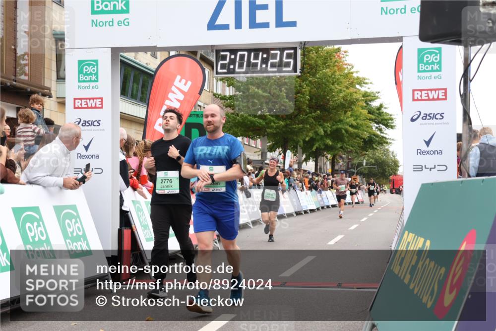 21.09.2025 - PSD Bank Halbmarathon Strokosch-Dieckow http://msf.ph/oto/8924024 21.09.2025 12:03:48 Ziel 1160, 2617, 2776, 2806, 3184, 3213 meine-sportfotos.de