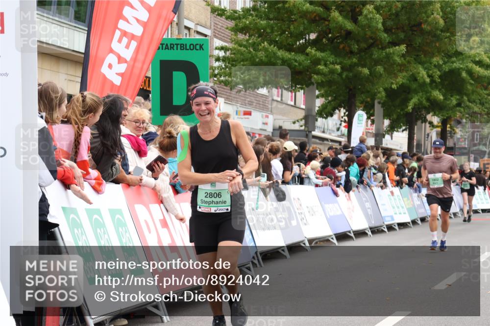 21.09.2025 - PSD Bank Halbmarathon Strokosch-Dieckow http://msf.ph/oto/8924042 21.09.2025 12:03:50 Ziel 1802, 2617, 2776, 2806, 3184, 3213 meine-sportfotos.de