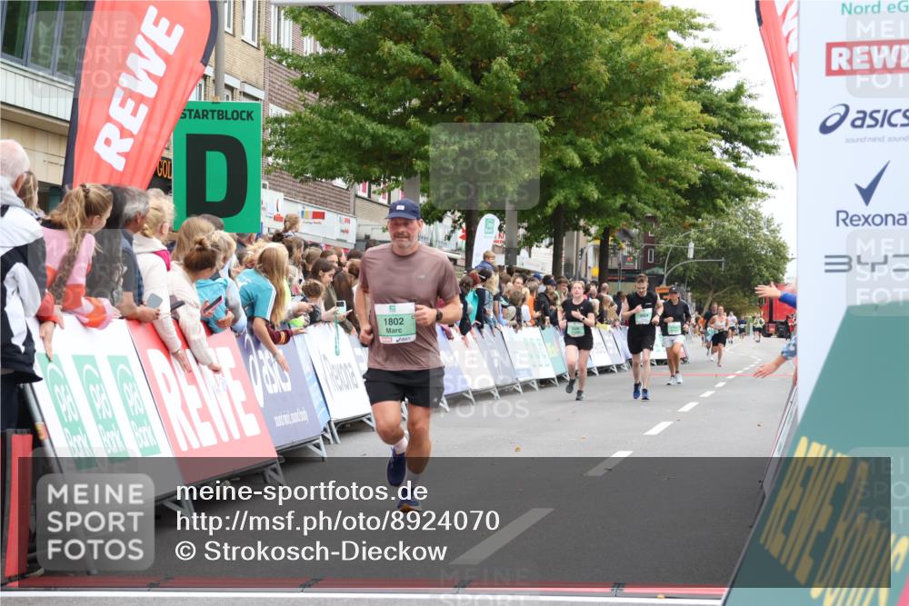 21.09.2025 - PSD Bank Halbmarathon Strokosch-Dieckow http://msf.ph/oto/8924070 21.09.2025 12:03:53 Ziel 1802, 2617, 2776, 2806 meine-sportfotos.de