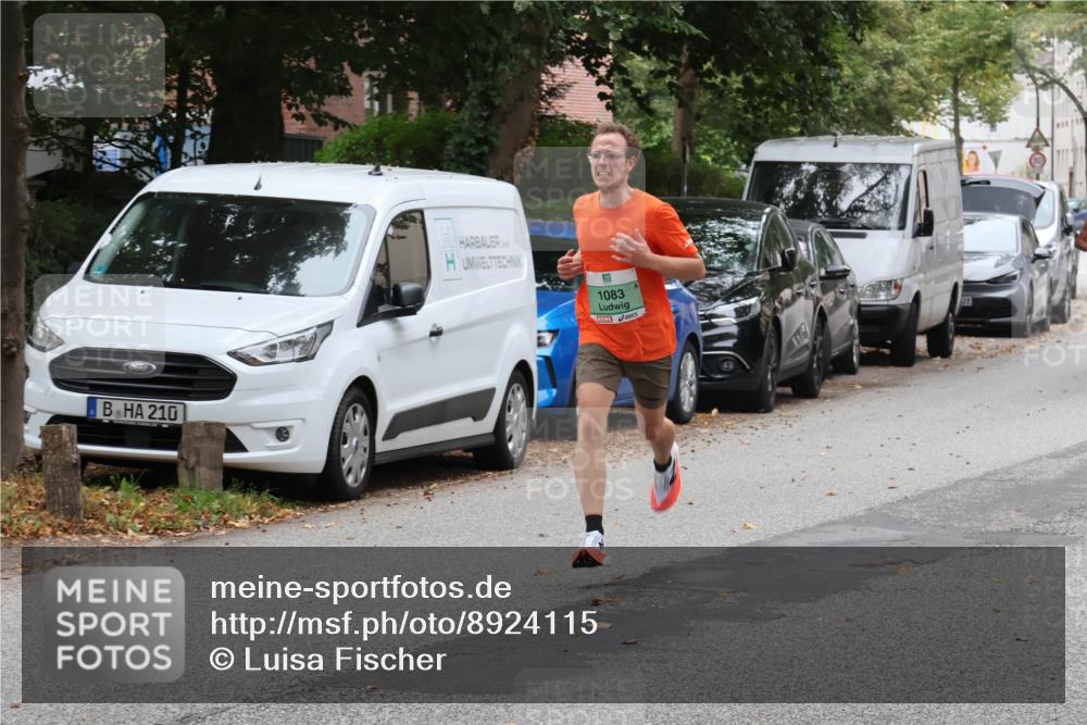 21.09.2025 - PSD Bank Halbmarathon Luisa Fischer http://msf.ph/oto/8924115 21.09.2025 11:14:15 Laufen 210, 1083 meine-sportfotos.de