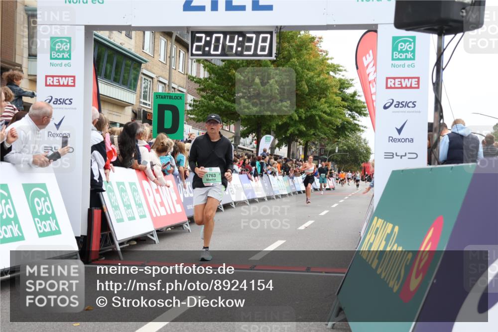 21.09.2025 - PSD Bank Halbmarathon Strokosch-Dieckow http://msf.ph/oto/8924154 21.09.2025 12:04:02 Ziel 1763, 1802, 3326, 3924 meine-sportfotos.de