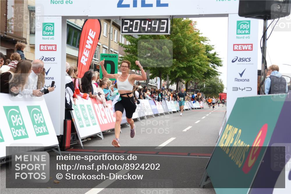 21.09.2025 - PSD Bank Halbmarathon Strokosch-Dieckow http://msf.ph/oto/8924202 21.09.2025 12:04:07 Ziel 1567, 1763, 3326, 3924 meine-sportfotos.de