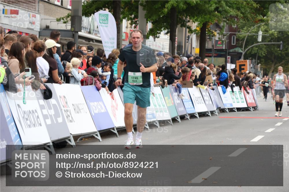 21.09.2025 - PSD Bank Halbmarathon Strokosch-Dieckow http://msf.ph/oto/8924221 21.09.2025 12:04:09 Ziel 1567, 1763 meine-sportfotos.de