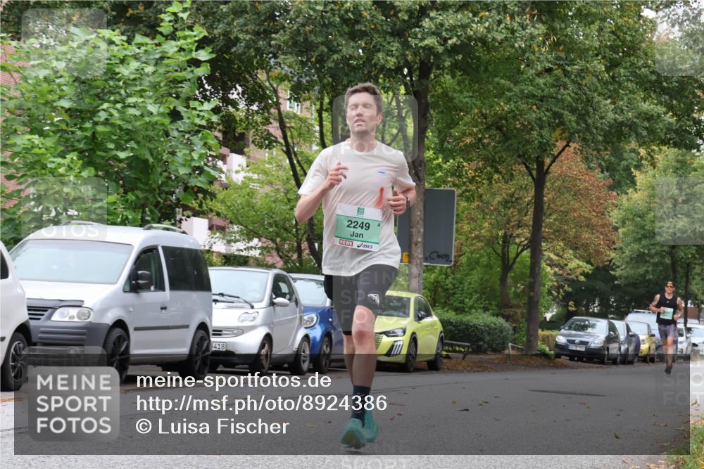 21.09.2025 - PSD Bank Halbmarathon Luisa Fischer http://msf.ph/oto/8924386 21.09.2025 11:17:33 Laufen 418, 2249 meine-sportfotos.de
