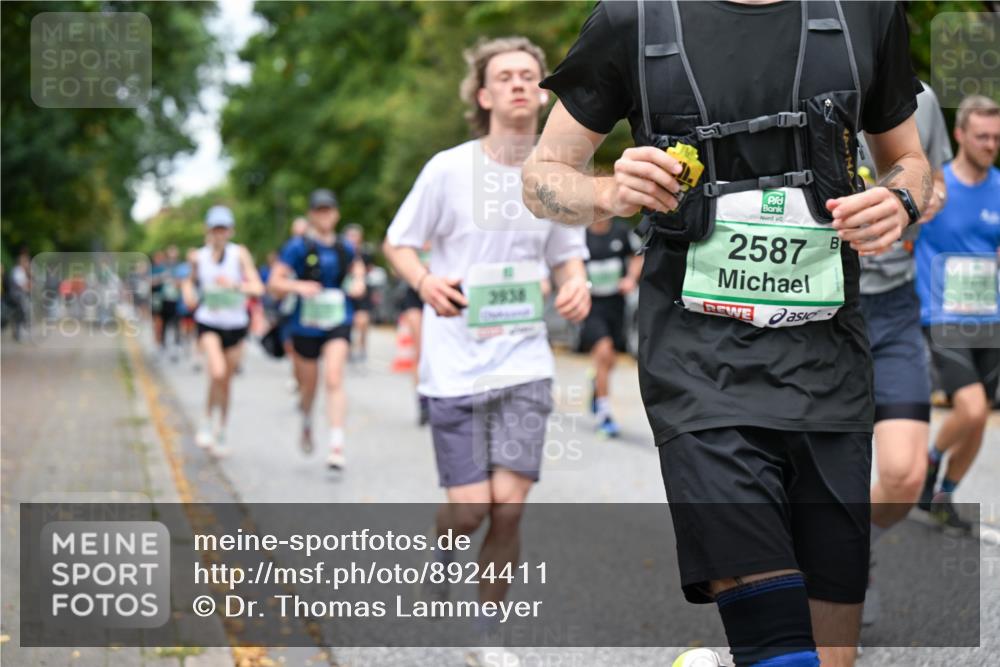 21.09.2025 - PSD Bank Halbmarathon Dr. Thomas Lammeyer http://msf.ph/oto/8924411 21.09.2025 10:43:42 Laufen 3938, 2587 meine-sportfotos.de