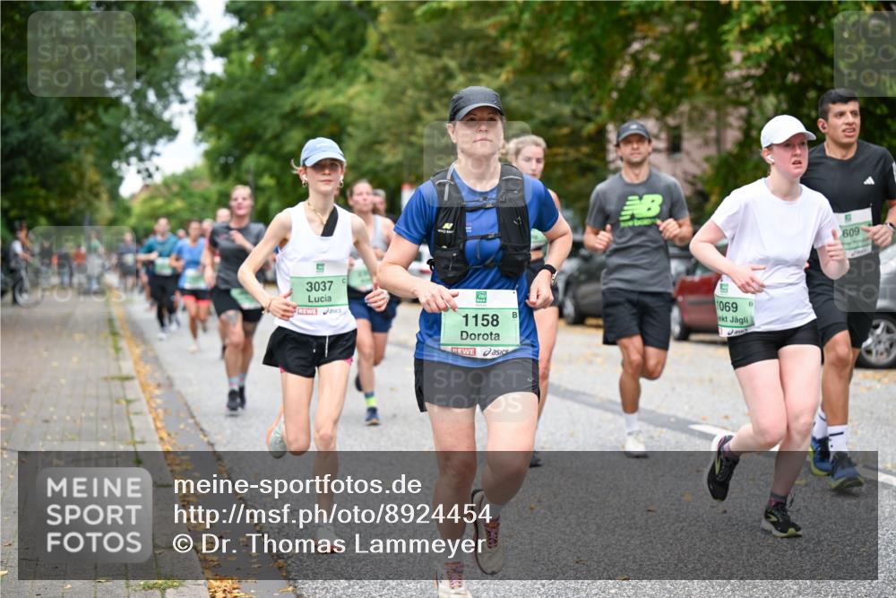 21.09.2025 - PSD Bank Halbmarathon Dr. Thomas Lammeyer http://msf.ph/oto/8924454 21.09.2025 10:43:44 Laufen 3037, 1158, 1069, 609 meine-sportfotos.de