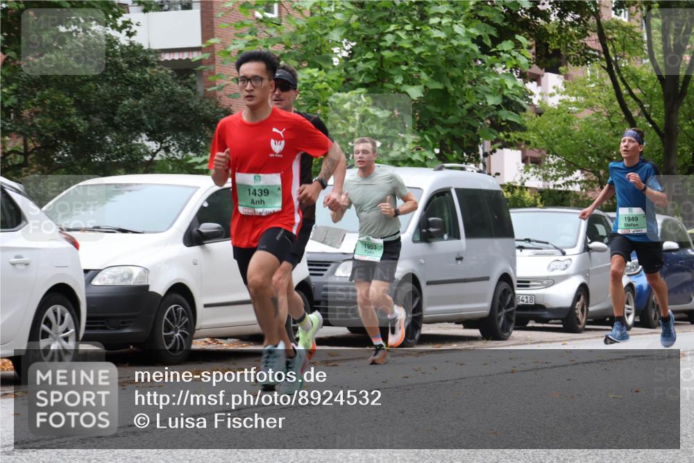 21.09.2025 - PSD Bank Halbmarathon Luisa Fischer http://msf.ph/oto/8924532 21.09.2025 11:18:54 Laufen 1439, 1953, 8418, 9, 1949 meine-sportfotos.de