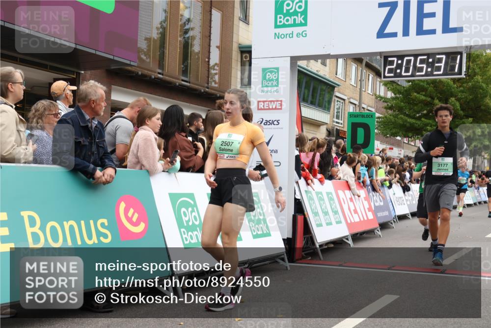 21.09.2025 - PSD Bank Halbmarathon Strokosch-Dieckow http://msf.ph/oto/8924550 21.09.2025 12:04:54 Ziel 1699, 1760, 2507, 2774, 3005, 3116, 3177, 3193, 3358 meine-sportfotos.de