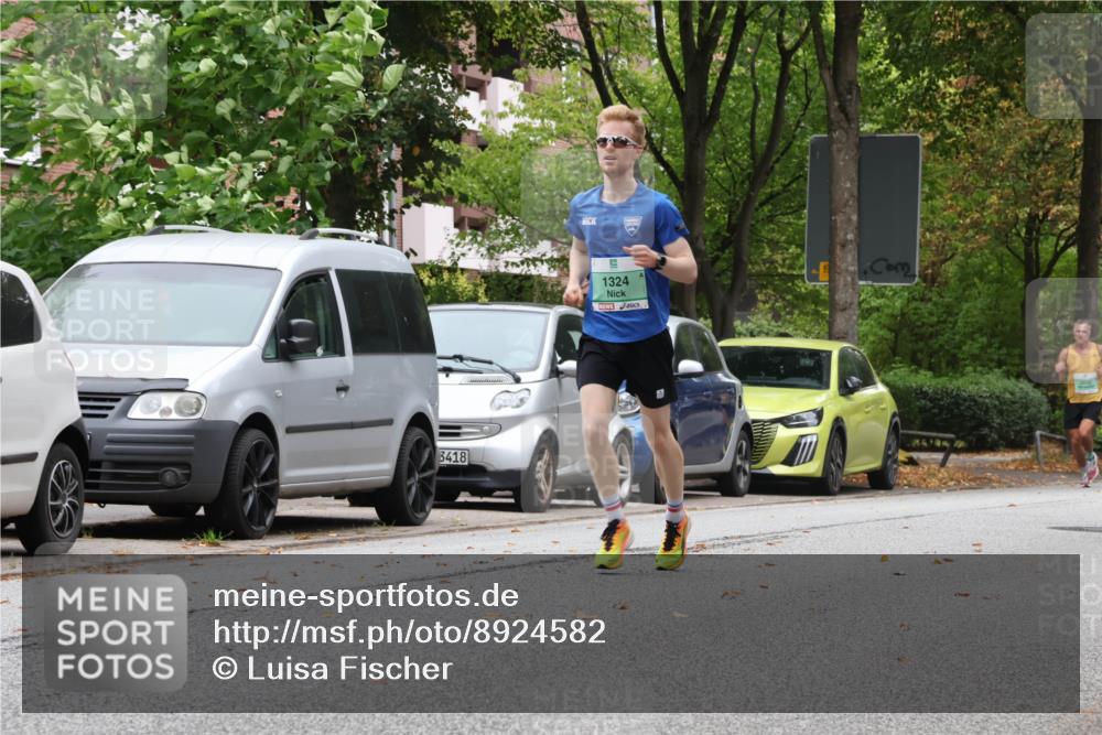 21.09.2025 - PSD Bank Halbmarathon Luisa Fischer http://msf.ph/oto/8924582 21.09.2025 11:19:16 Laufen 3418, 1324, 2002 meine-sportfotos.de