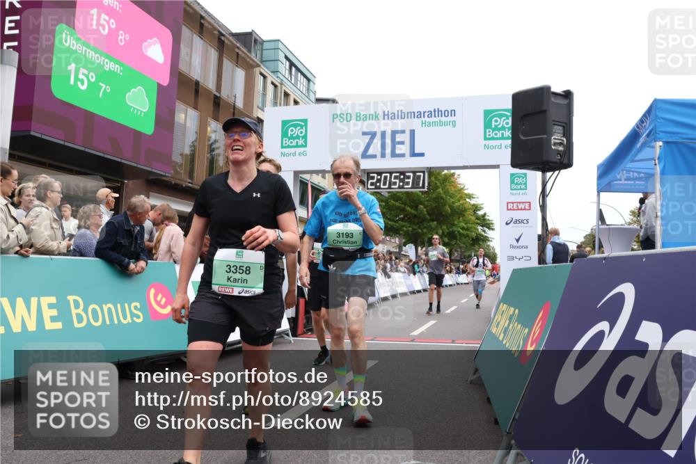 21.09.2025 - PSD Bank Halbmarathon Strokosch-Dieckow http://msf.ph/oto/8924585 21.09.2025 12:05:01 Ziel 2774, 2879, 2921, 3116, 3177, 3193, 3358, 3976 meine-sportfotos.de