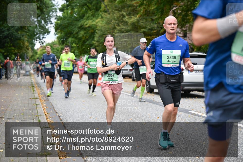 21.09.2025 - PSD Bank Halbmarathon Dr. Thomas Lammeyer http://msf.ph/oto/8924623 21.09.2025 10:43:54 Laufen 0, 2305, 2835, 5285 meine-sportfotos.de