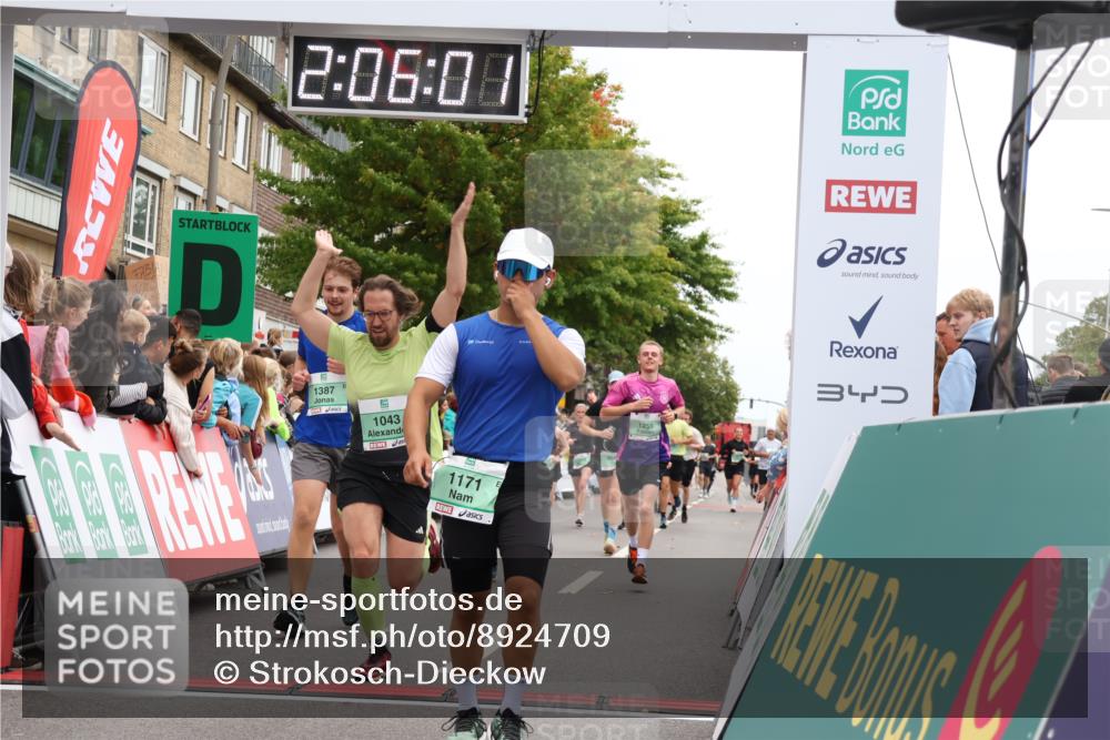 21.09.2025 - PSD Bank Halbmarathon Strokosch-Dieckow http://msf.ph/oto/8924709 21.09.2025 12:05:24 Ziel 1043, 1171, 1253, 1255, 1387, 3267, 3467, 4045 meine-sportfotos.de