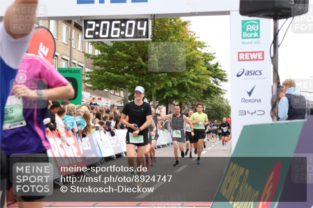 21.09.2025 - PSD Bank Halbmarathon Strokosch-Dieckow http://msf.ph/oto/8924747 21.09.2025 12:05:28 Ziel 1043, 1171, 1218, 1219, 1253, 1255, 1387, 2618, 3262, 3267, 4021, 4045 meine-sportfotos.de