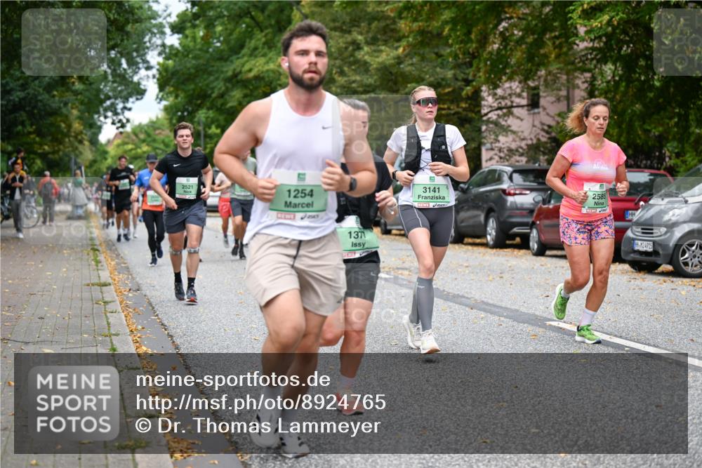 21.09.2025 - PSD Bank Halbmarathon Dr. Thomas Lammeyer http://msf.ph/oto/8924765 21.09.2025 10:44:01 Laufen 2521, 1254, 131, 3141, 2585, 34915 meine-sportfotos.de