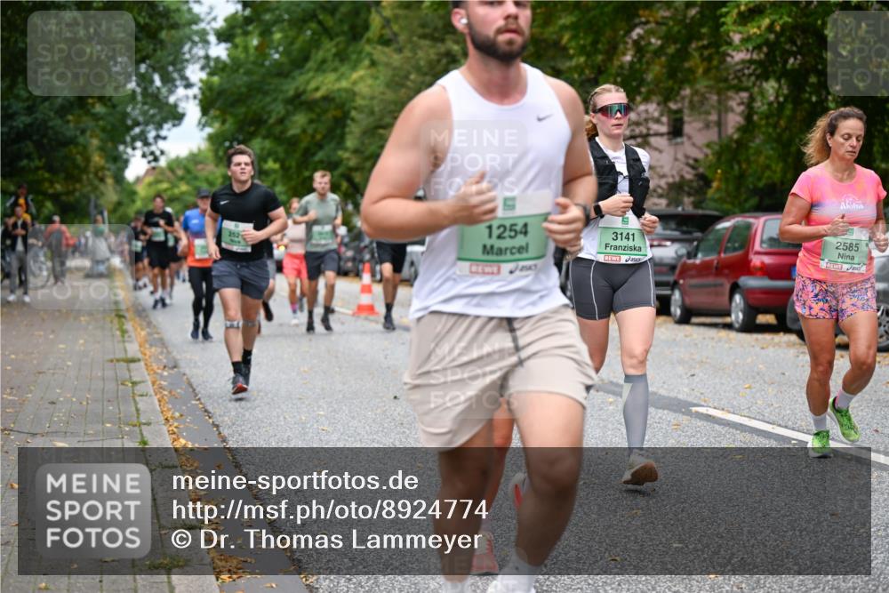 21.09.2025 - PSD Bank Halbmarathon Dr. Thomas Lammeyer http://msf.ph/oto/8924774 21.09.2025 10:44:02 Laufen 1254, 3141, 2585 meine-sportfotos.de