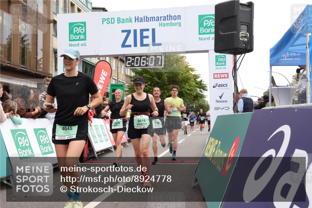21.09.2025 - PSD Bank Halbmarathon Strokosch-Dieckow http://msf.ph/oto/8924778 21.09.2025 12:05:31 Ziel 1043, 1171, 1218, 1219, 1253, 1255, 1387, 2618, 2890, 3262, 4021, 4045 meine-sportfotos.de