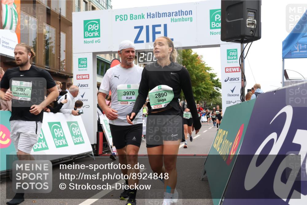21.09.2025 - PSD Bank Halbmarathon Strokosch-Dieckow http://msf.ph/oto/8924848 21.09.2025 12:05:39 Ziel 1299, 1538, 2097, 2440, 2670, 2890, 3038, 3074, 3262, 3970 meine-sportfotos.de