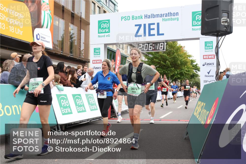 21.09.2025 - PSD Bank Halbmarathon Strokosch-Dieckow http://msf.ph/oto/8924864 21.09.2025 12:05:41 Ziel 1299, 1538, 2097, 2440, 2670, 2890, 3038, 3074, 3970 meine-sportfotos.de