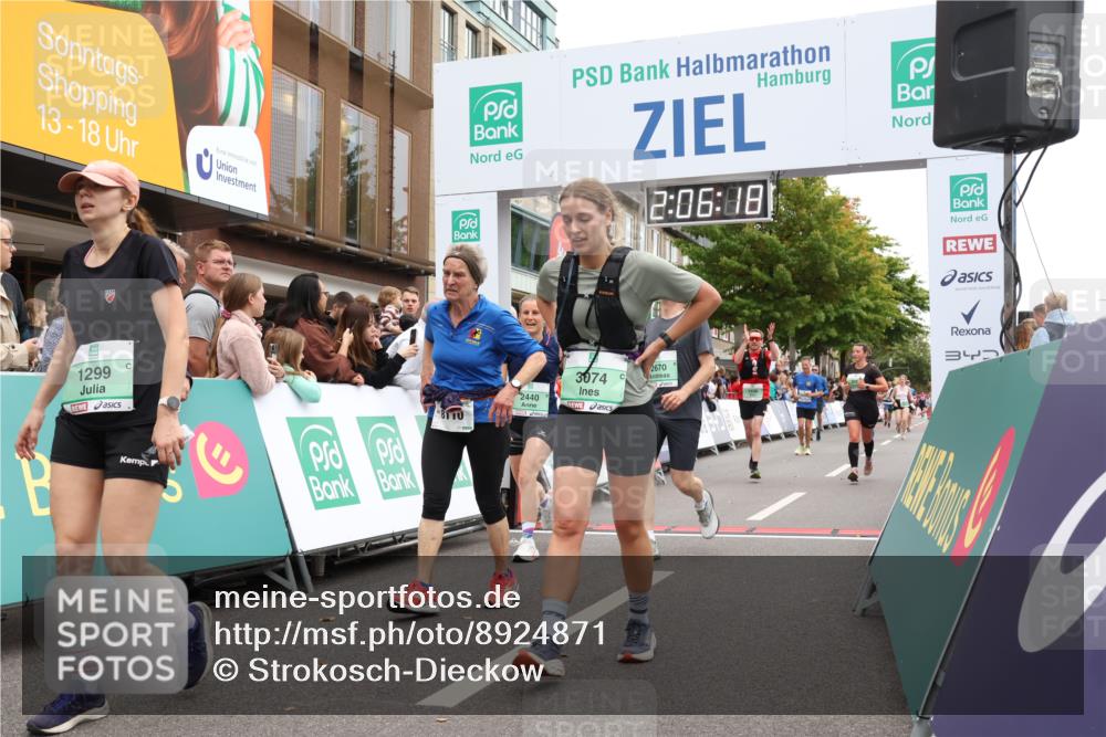 21.09.2025 - PSD Bank Halbmarathon Strokosch-Dieckow http://msf.ph/oto/8924871 21.09.2025 12:05:42 Ziel 1299, 1538, 2097, 2440, 2670, 2890, 3038, 3074, 3970 meine-sportfotos.de