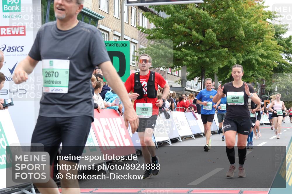 21.09.2025 - PSD Bank Halbmarathon Strokosch-Dieckow http://msf.ph/oto/8924888 21.09.2025 12:05:43 Ziel 1299, 1538, 2097, 2440, 2670, 2890, 3038, 3074, 3970, 4020, 4022 meine-sportfotos.de