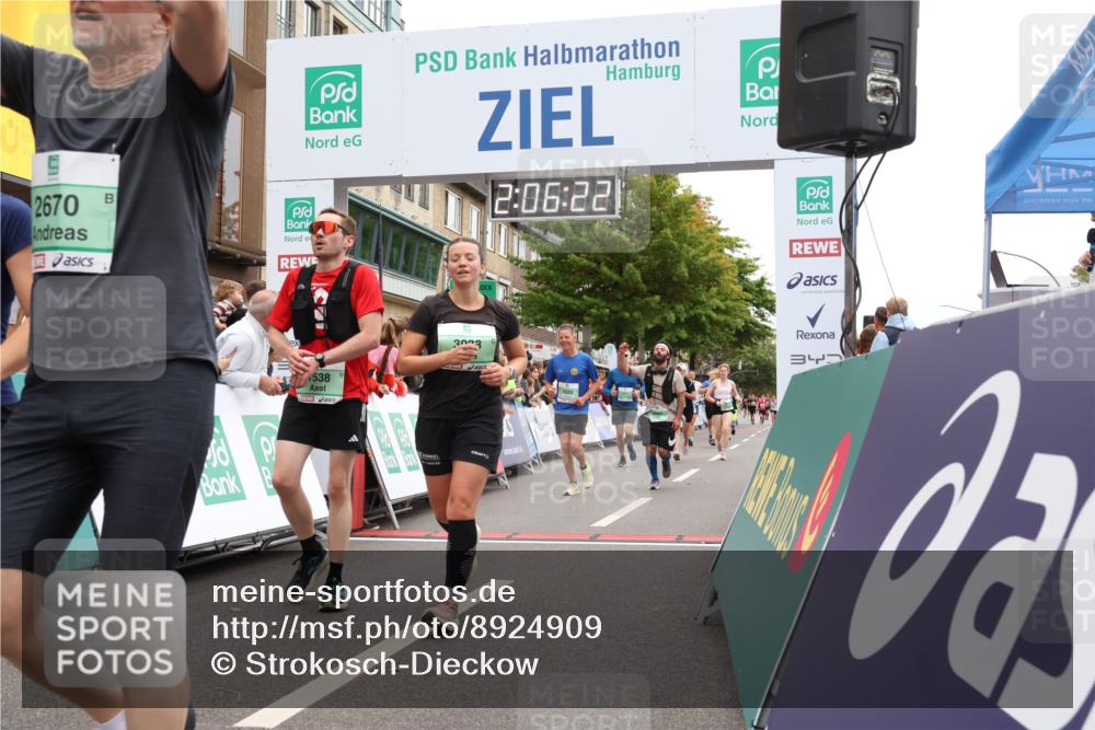 21.09.2025 - PSD Bank Halbmarathon Strokosch-Dieckow http://msf.ph/oto/8924909 21.09.2025 12:05:45 Ziel 1299, 1485, 1538, 2440, 2670, 3038, 3074, 3251, 4020, 4022 meine-sportfotos.de