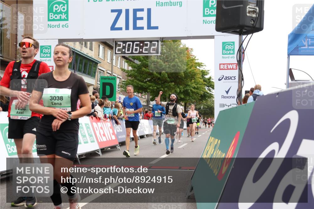 21.09.2025 - PSD Bank Halbmarathon Strokosch-Dieckow http://msf.ph/oto/8924915 21.09.2025 12:05:46 Ziel 1299, 1485, 1538, 2075, 2262, 2440, 2670, 3038, 3074, 3251, 4020, 4022 meine-sportfotos.de
