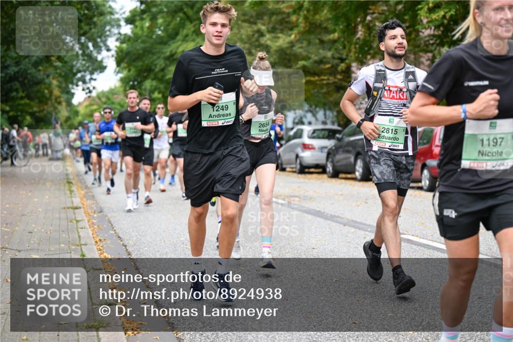 21.09.2025 - PSD Bank Halbmarathon Dr. Thomas Lammeyer http://msf.ph/oto/8924938 21.09.2025 10:44:10 Laufen 1249, 2654, 2815, 1197 meine-sportfotos.de
