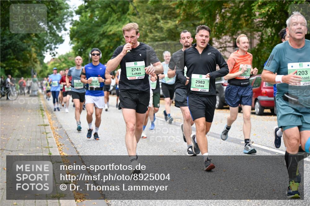 21.09.2025 - PSD Bank Halbmarathon Dr. Thomas Lammeyer http://msf.ph/oto/8925004 21.09.2025 10:44:13 Laufen 2526, 2858, 2741, 5, 2983, 12, 1203 meine-sportfotos.de