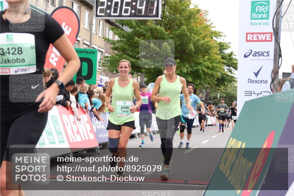 21.09.2025 - PSD Bank Halbmarathon Strokosch-Dieckow http://msf.ph/oto/8925079 21.09.2025 12:06:05 Ziel 1726, 1727, 2013, 2446, 3234, 3292, 3428, 3653 meine-sportfotos.de