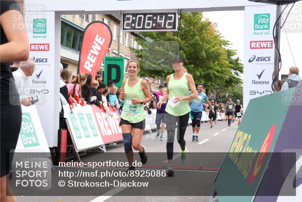 21.09.2025 - PSD Bank Halbmarathon Strokosch-Dieckow http://msf.ph/oto/8925086 21.09.2025 12:06:05 Ziel 1726, 1727, 2013, 2446, 3234, 3292, 3428, 3653 meine-sportfotos.de