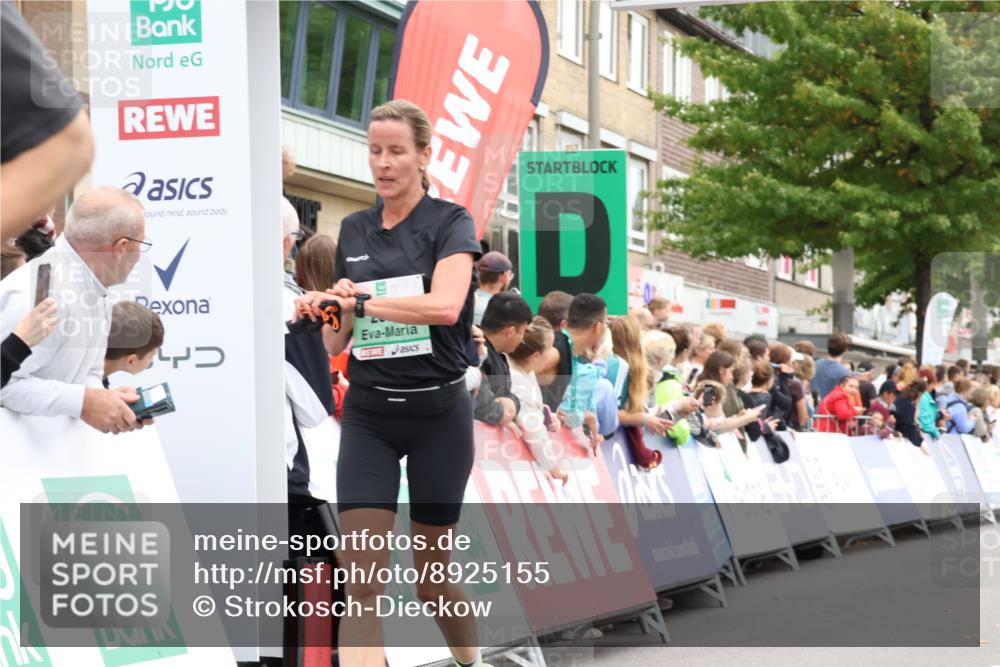 21.09.2025 - PSD Bank Halbmarathon Strokosch-Dieckow http://msf.ph/oto/8925155 21.09.2025 12:06:11 Ziel 1620, 1726, 1727, 2013, 2446, 2580, 3292 meine-sportfotos.de