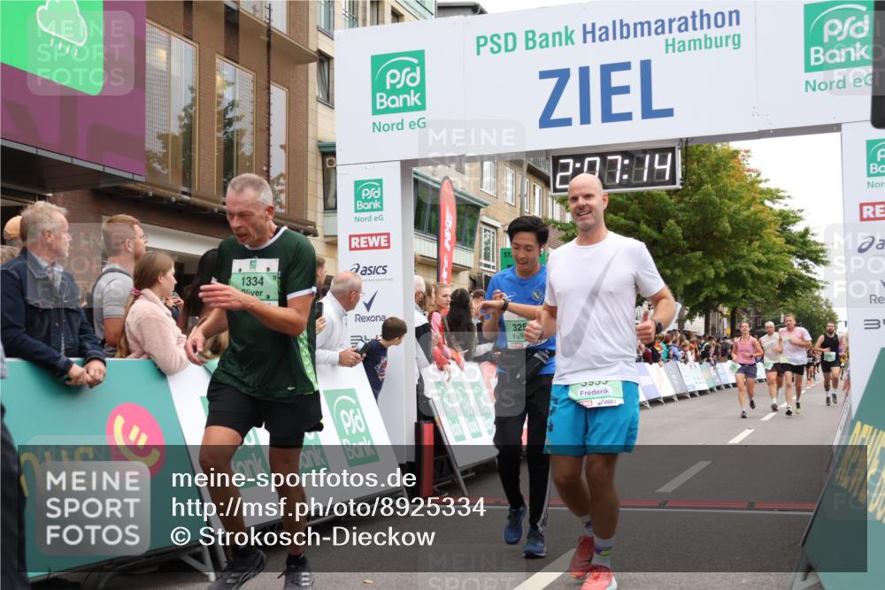 21.09.2025 - PSD Bank Halbmarathon Strokosch-Dieckow http://msf.ph/oto/8925334 21.09.2025 12:06:37 Ziel 1021, 1334, 2395, 2689, 2745, 2933, 2998, 3201, 3254, 3955 meine-sportfotos.de
