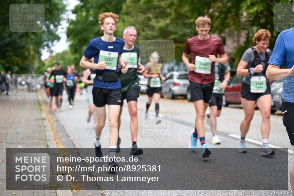 21.09.2025 - PSD Bank Halbmarathon Dr. Thomas Lammeyer http://msf.ph/oto/8925381 21.09.2025 10:44:34 Laufen 1257, 1554, 2467, 2406 meine-sportfotos.de