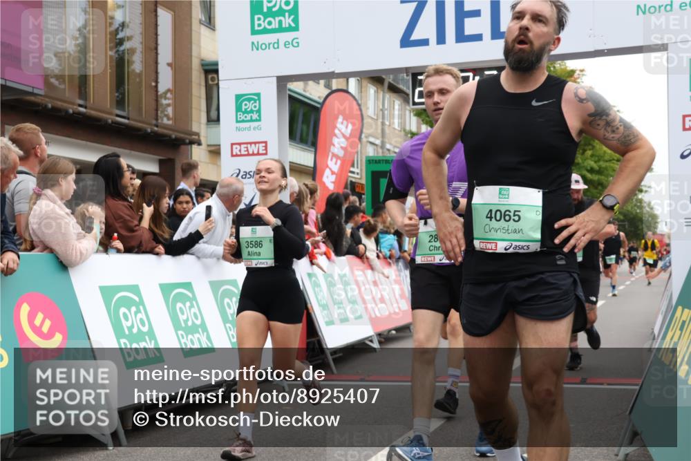 21.09.2025 - PSD Bank Halbmarathon Strokosch-Dieckow http://msf.ph/oto/8925407 21.09.2025 12:06:47 Ziel 2656, 2698, 2711, 2838, 2933, 3059, 3465, 3586, 4065 meine-sportfotos.de