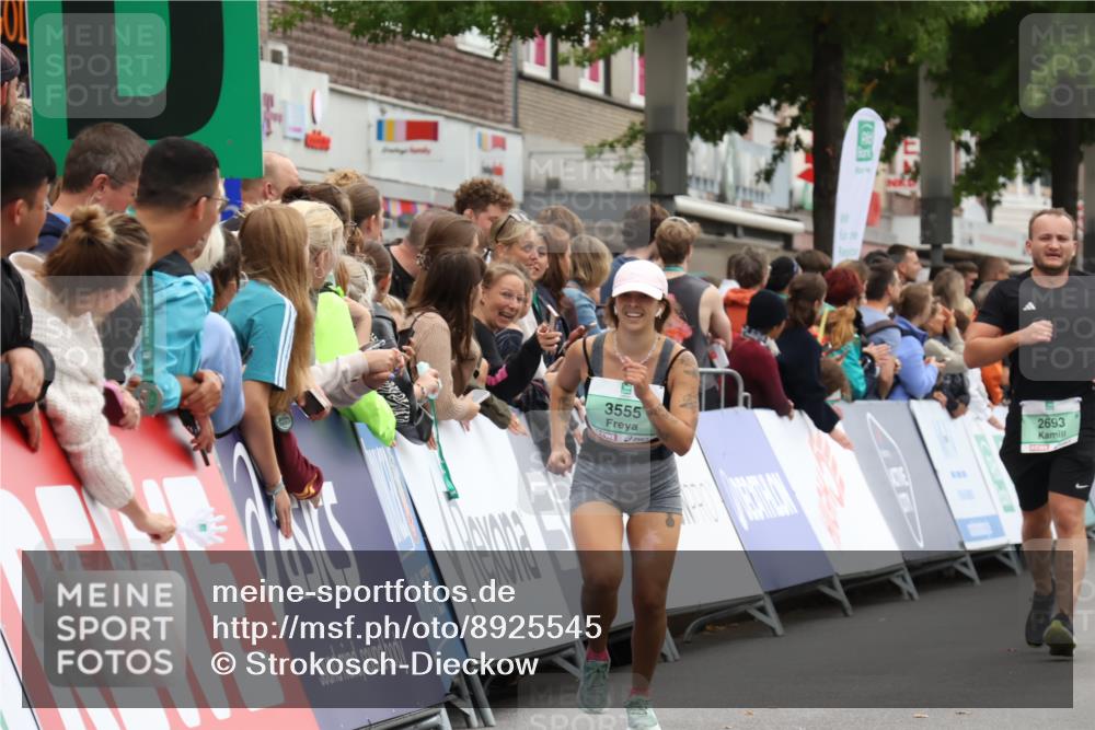 21.09.2025 - PSD Bank Halbmarathon Strokosch-Dieckow http://msf.ph/oto/8925545 21.09.2025 12:07:06 Ziel 1284, 2808, 3064, 3266, 3749 meine-sportfotos.de