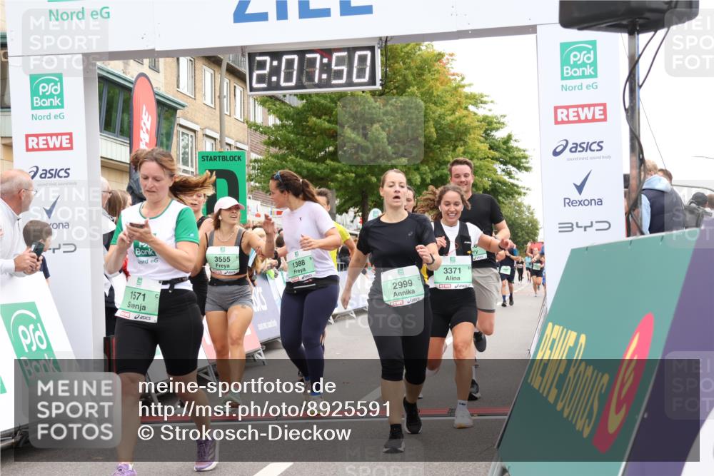 21.09.2025 - PSD Bank Halbmarathon Strokosch-Dieckow http://msf.ph/oto/8925591 21.09.2025 12:07:14 Ziel 1347, 1388, 1571, 1594, 2223, 2628, 2693, 2789, 2999, 3006, 3259, 3371, 3555, 3931 meine-sportfotos.de