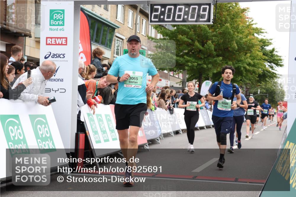 21.09.2025 - PSD Bank Halbmarathon Strokosch-Dieckow http://msf.ph/oto/8925691 21.09.2025 12:07:33 Ziel 1686, 2864, 2942, 3065, 3393, 3692, 4003 meine-sportfotos.de