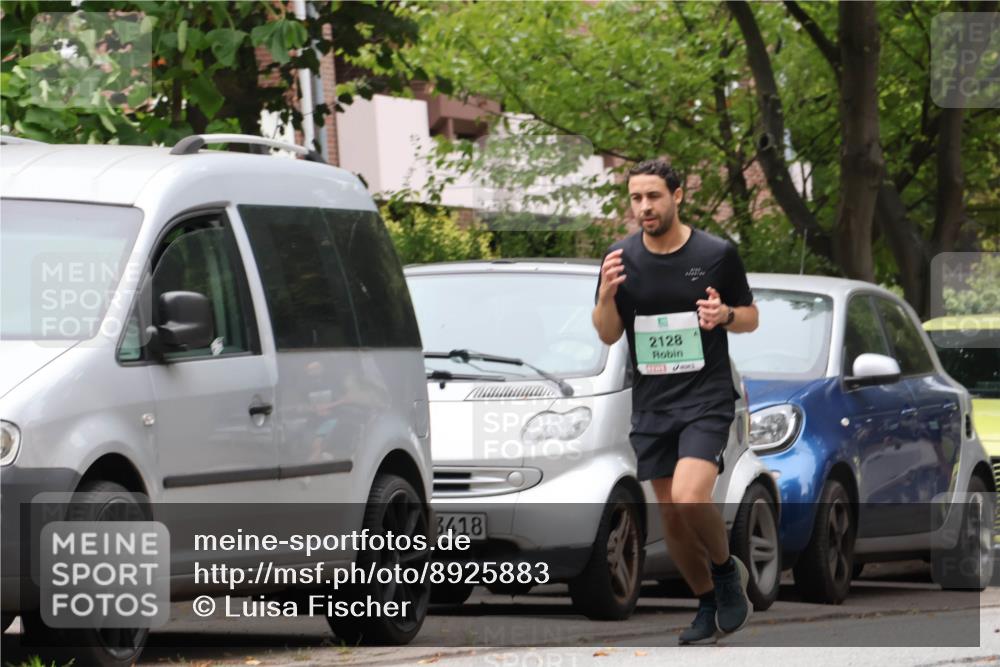 21.09.2025 - PSD Bank Halbmarathon Luisa Fischer http://msf.ph/oto/8925883 21.09.2025 11:26:23 Laufen 3418, 2128 meine-sportfotos.de