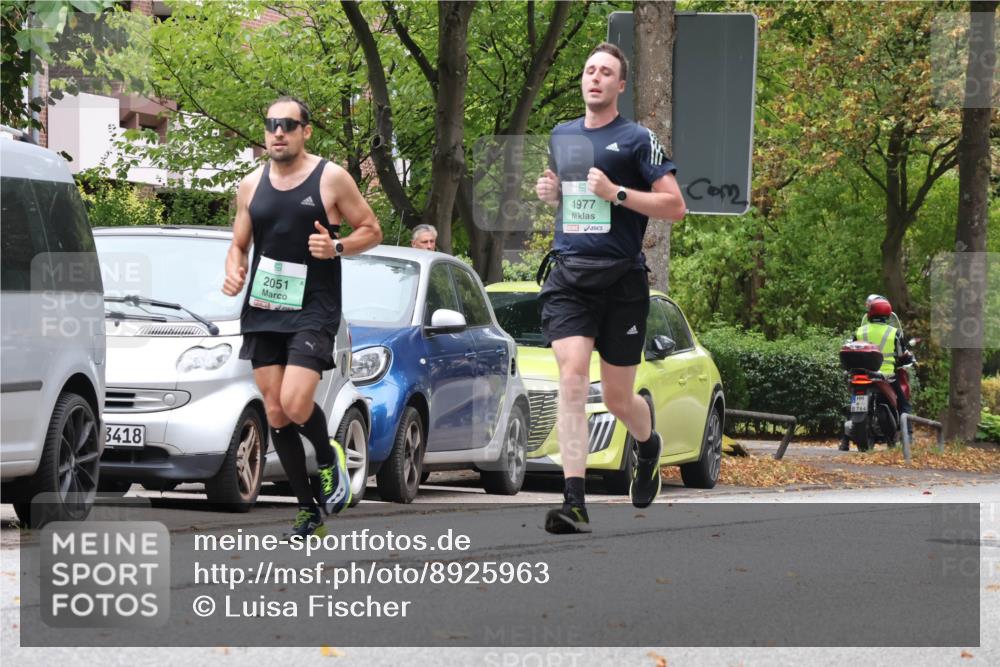 21.09.2025 - PSD Bank Halbmarathon Luisa Fischer http://msf.ph/oto/8925963 21.09.2025 11:26:48 Laufen 3418, 2051, 1977 meine-sportfotos.de