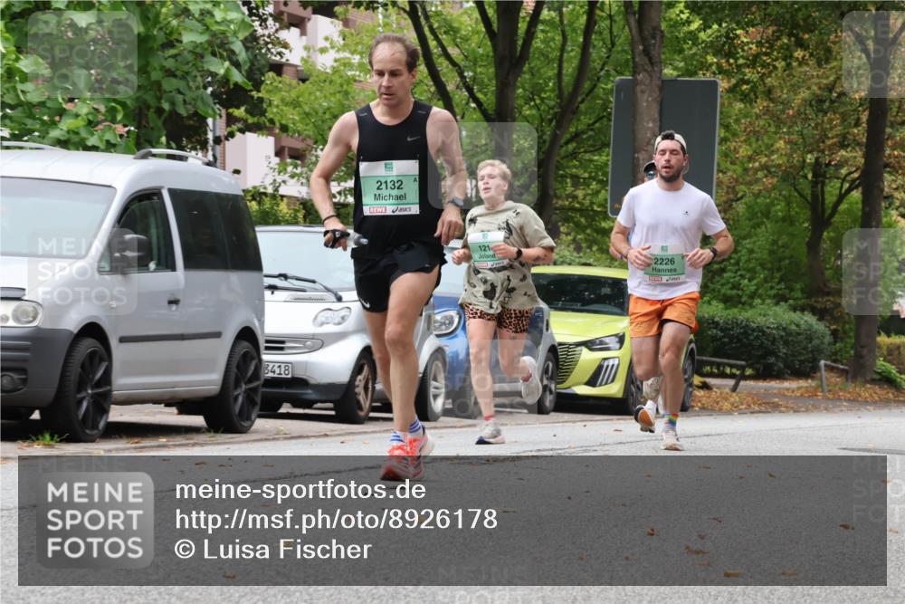 21.09.2025 - PSD Bank Halbmarathon Luisa Fischer http://msf.ph/oto/8926178 21.09.2025 11:27:55 Laufen 3418, 2132, 121, 2226 meine-sportfotos.de