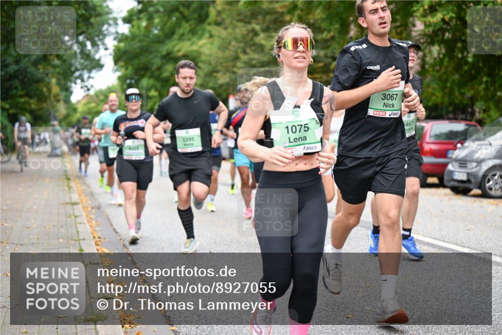 21.09.2025 - PSD Bank Halbmarathon Dr. Thomas Lammeyer http://msf.ph/oto/8927055 21.09.2025 10:46:27 Laufen 4005, 3295, 1075, 3067, 467 meine-sportfotos.de