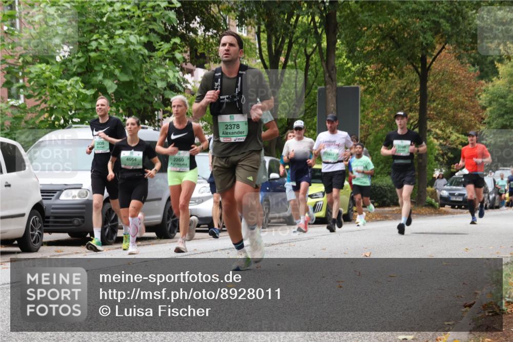 21.09.2025 - PSD Bank Halbmarathon Luisa Fischer http://msf.ph/oto/8928011 21.09.2025 11:37:39 Laufen 2830, 4054, 2260, 2378, 1412 meine-sportfotos.de