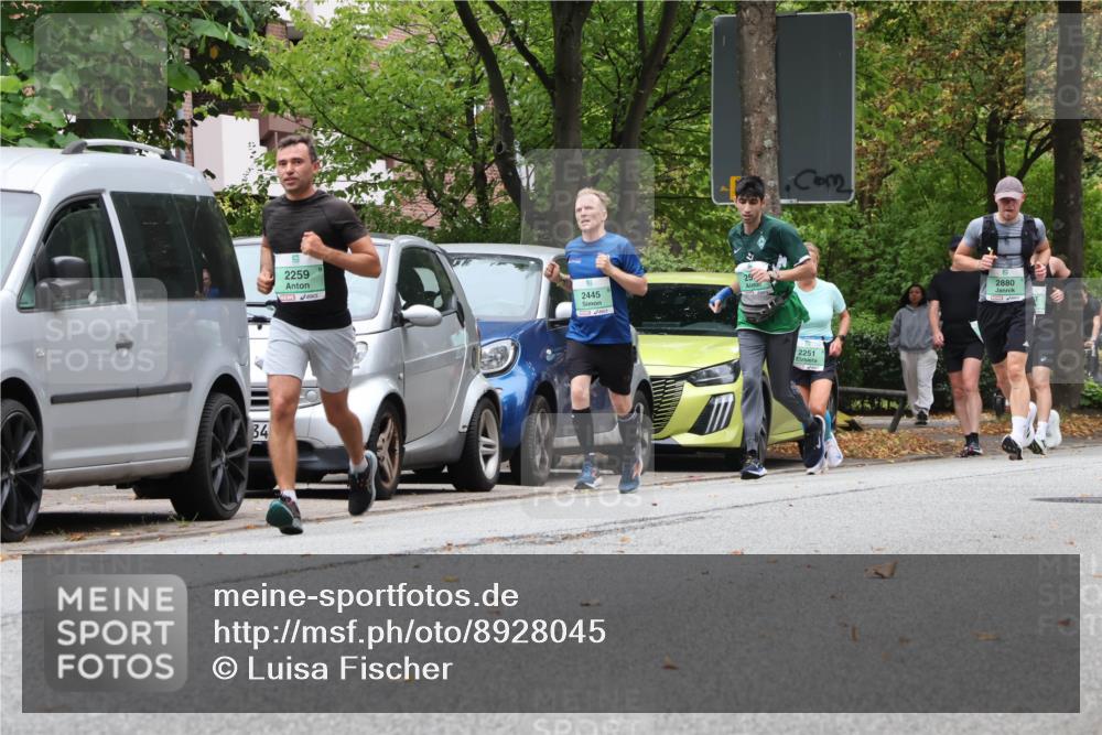 21.09.2025 - PSD Bank Halbmarathon Luisa Fischer http://msf.ph/oto/8928045 21.09.2025 11:37:49 Laufen 34, 2259, 2445, 2251, 2880 meine-sportfotos.de