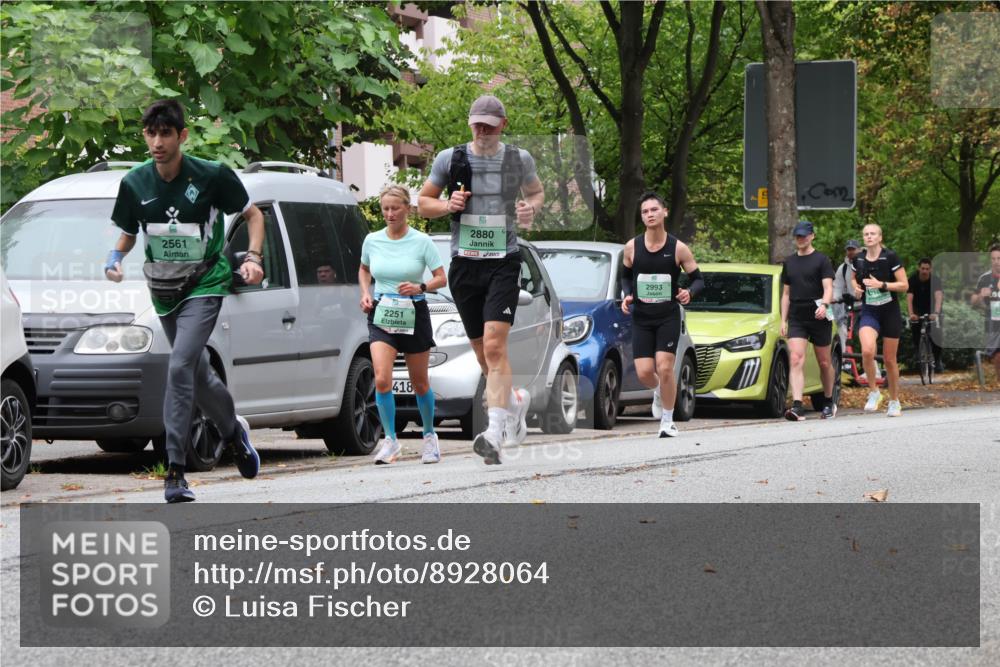 21.09.2025 - PSD Bank Halbmarathon Luisa Fischer http://msf.ph/oto/8928064 21.09.2025 11:37:52 Laufen 2561, 2251, 418, 2880, 2993 meine-sportfotos.de